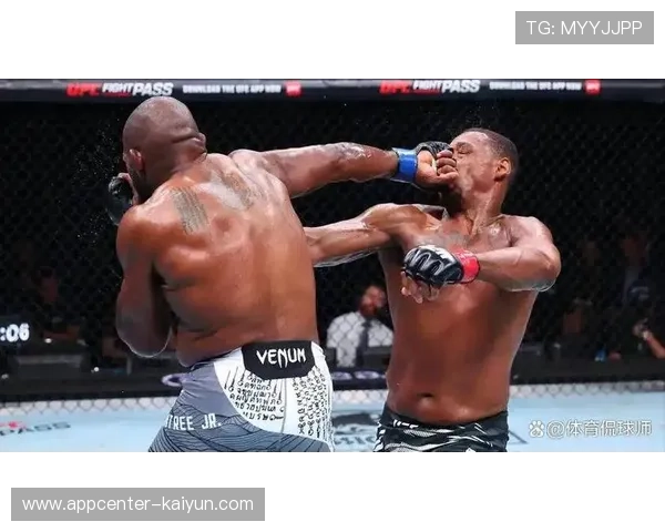 “野兽男孩”巴内特赛场短裤滑落尴尬瞬间展现运动员真实一面。